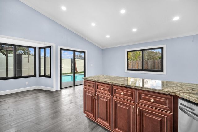 2831 NW 111th Avenue, Sunrise, FL 33322