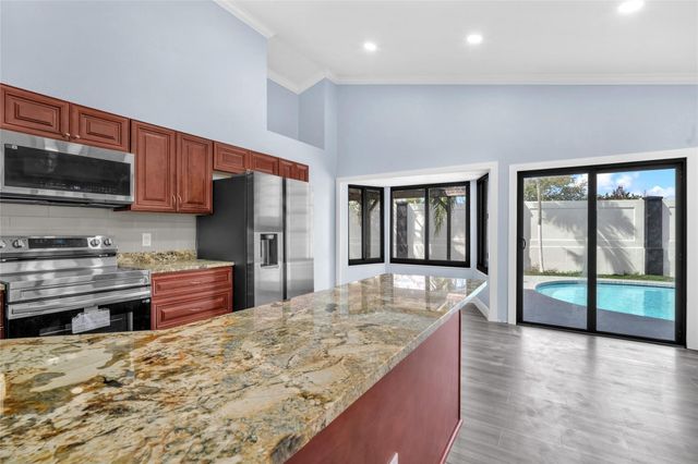 2831 NW 111th Avenue, Sunrise, FL 33322