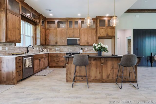 408 S Tall Chief Avenue, Skiatook, OK 74070