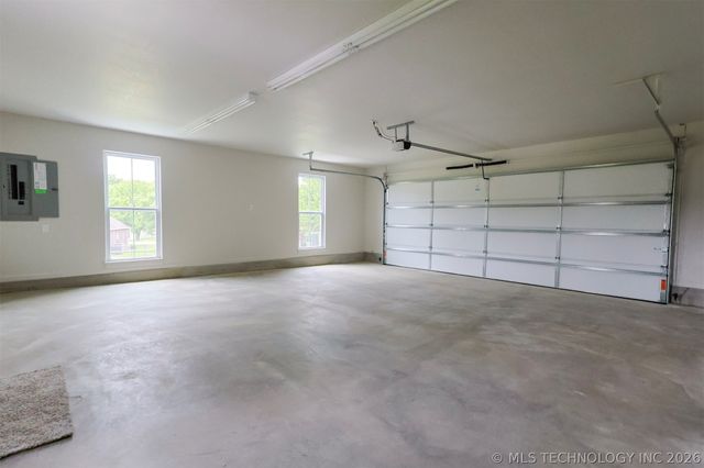 408 S Tall Chief Avenue, Skiatook, OK 74070