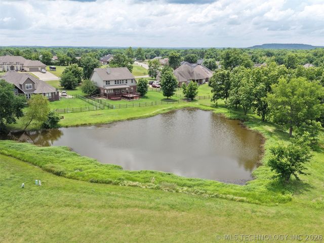 408 S Tall Chief Avenue, Skiatook, OK 74070