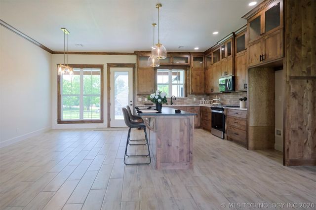 408 S Tall Chief Avenue, Skiatook, OK 74070
