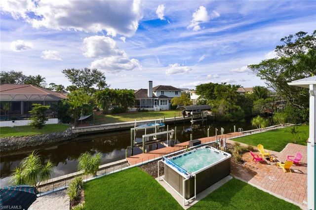 27088 Del LN, Bonita Springs, FL 34135