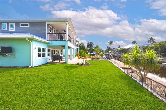 27088 Del LN, Bonita Springs, FL 34135