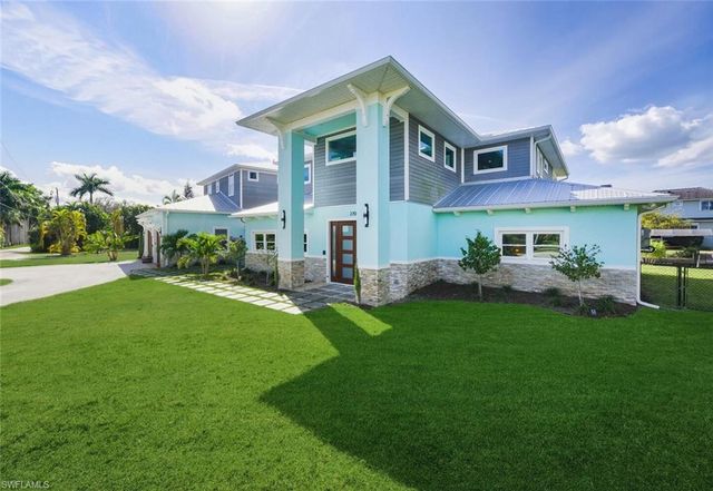 27088 Del LN, Bonita Springs, FL 34135