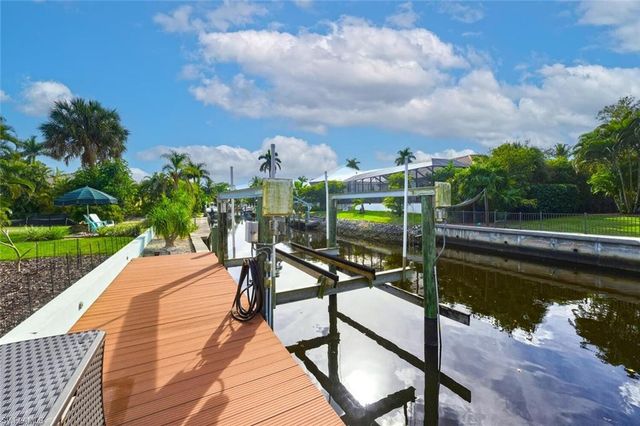 27088 Del LN, Bonita Springs, FL 34135