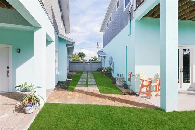 27088 Del LN, Bonita Springs, FL 34135