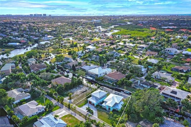 27088 Del LN, Bonita Springs, FL 34135