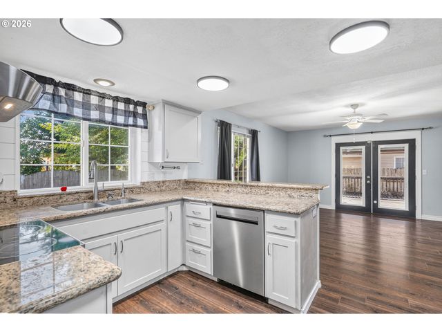 2326 WREN Dr, Longview, WA 98632