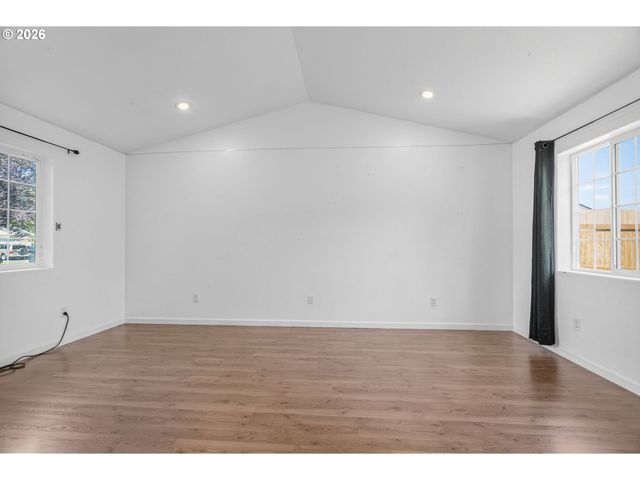 2326 WREN Dr, Longview, WA 98632