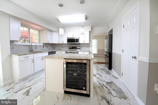 5715 BUTTERFIELD DR, Clinton, MD 20735