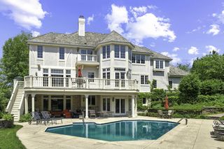904 N Ponderosa DRIVE, Hartland, WI 53029