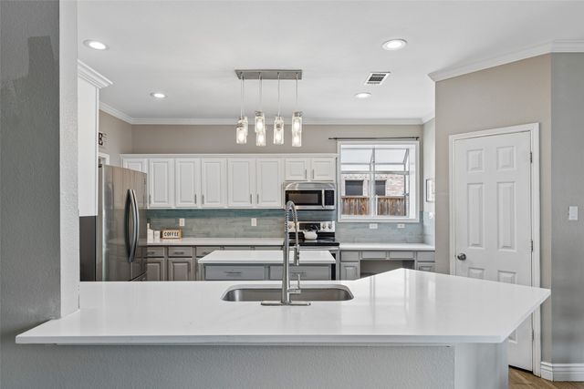 324 Shady Timbers Lane, Murphy, TX 75094