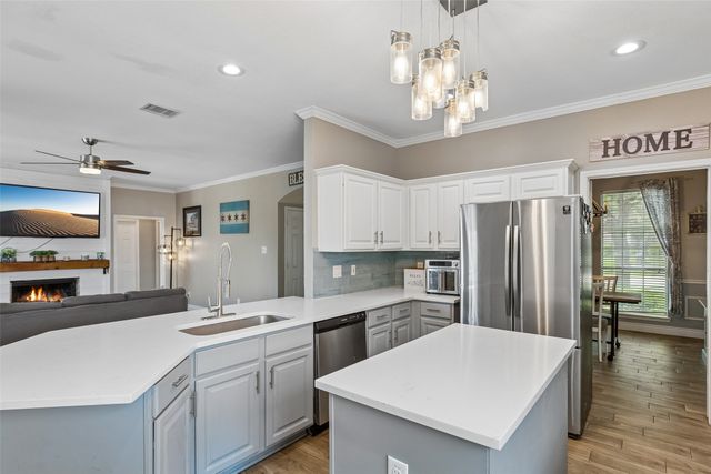 324 Shady Timbers Lane, Murphy, TX 75094