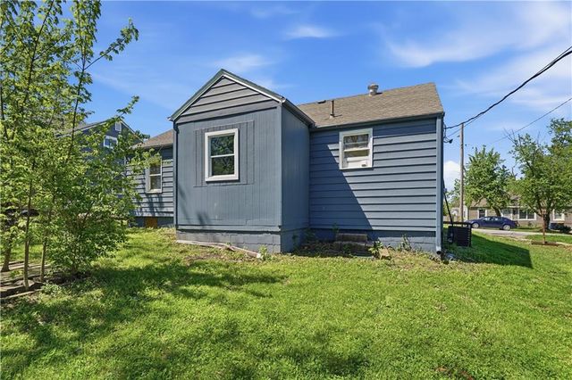 5609 Oakland Avenue, Kansas City, MO 64129