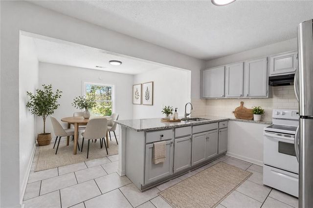 5609 Oakland Avenue, Kansas City, MO 64129