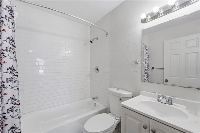 5609 Oakland Avenue, Kansas City, MO 64129