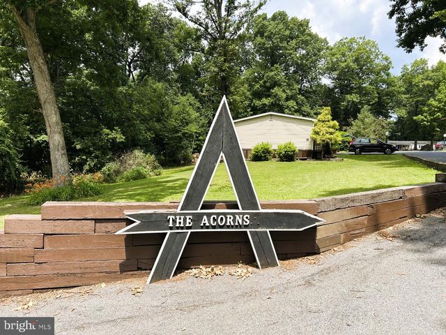 9 ACORN LN, Boyertown, PA 19512
