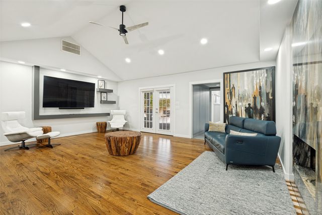6566 Ridgeview Circle, Dallas, TX 75240