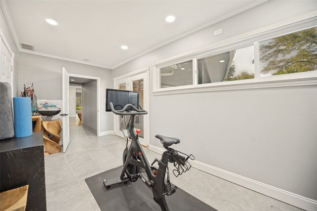 6566 Ridgeview Circle, Dallas, TX 75240