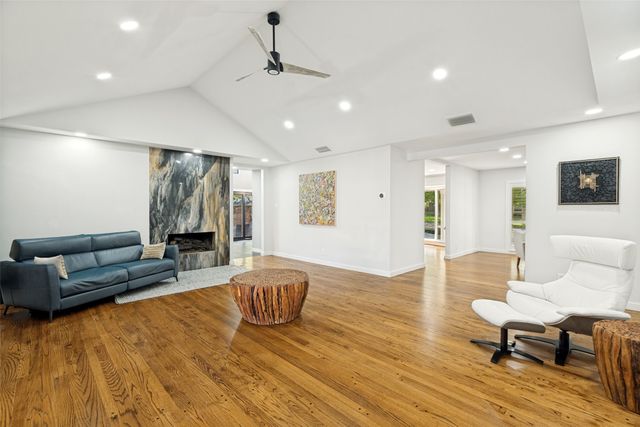 6566 Ridgeview Circle, Dallas, TX 75240