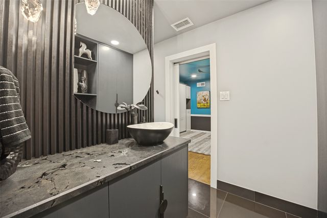 6566 Ridgeview Circle, Dallas, TX 75240