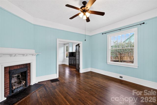 2 Hunt Hill Place, Asheville, NC 28801