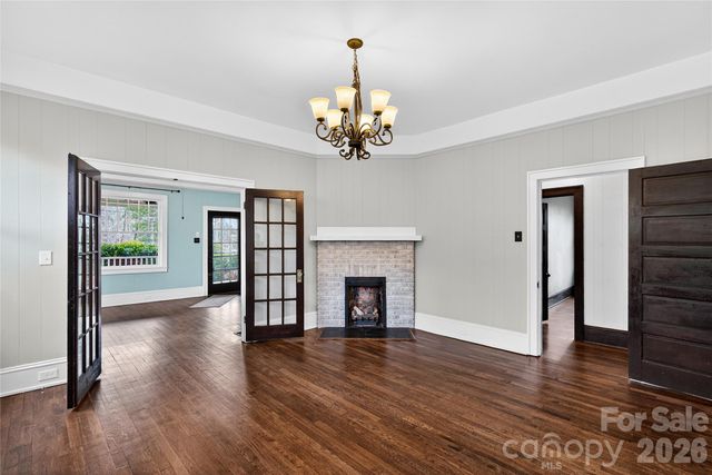 2 Hunt Hill Place, Asheville, NC 28801