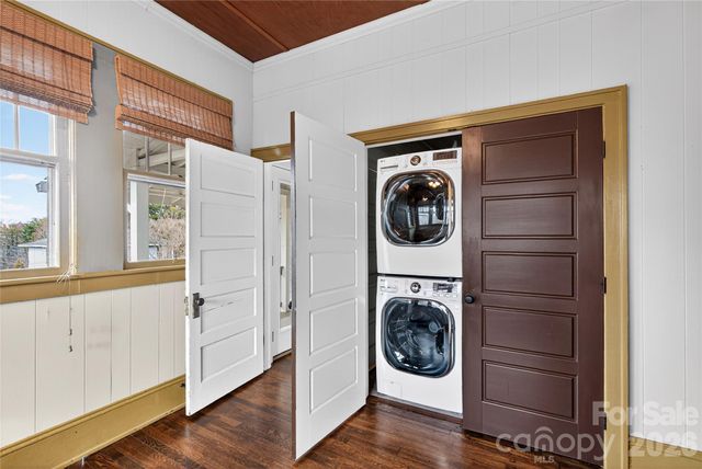 2 Hunt Hill Place, Asheville, NC 28801