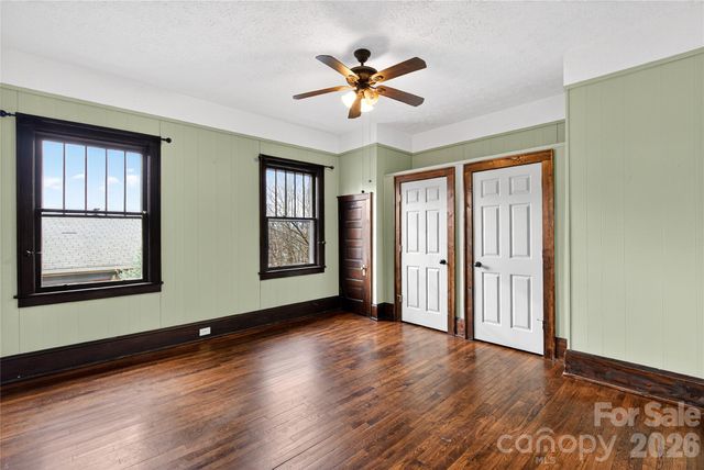 2 Hunt Hill Place, Asheville, NC 28801