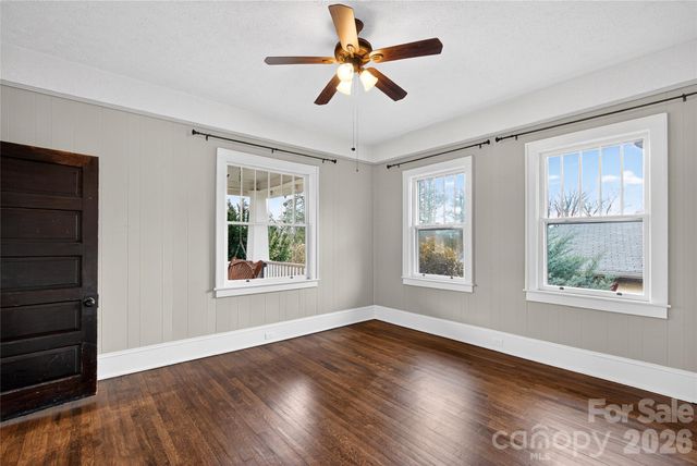 2 Hunt Hill Place, Asheville, NC 28801