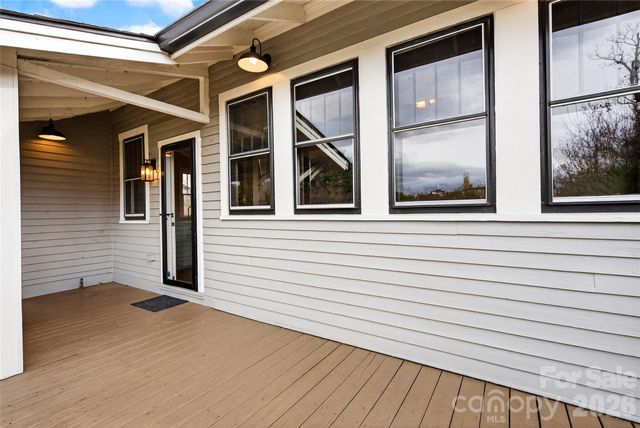 2 Hunt Hill Place, Asheville, NC 28801