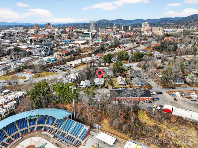 2 Hunt Hill Place, Asheville, NC 28801