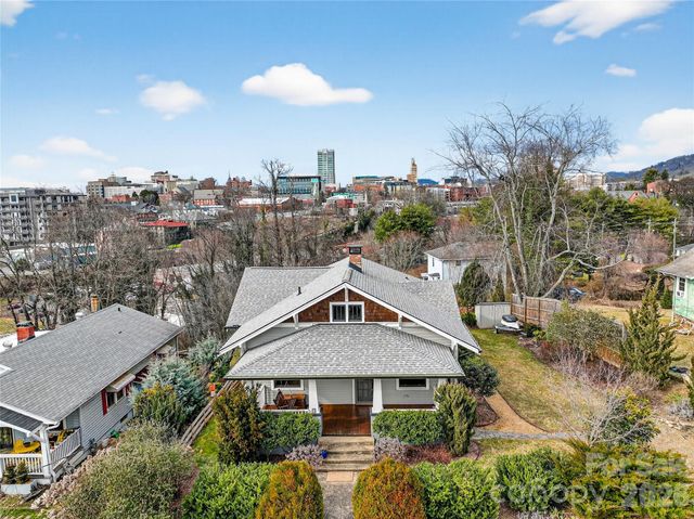 2 Hunt Hill Place, Asheville, NC 28801