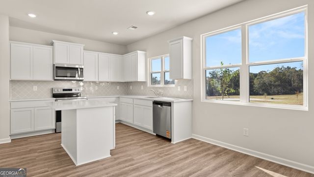 834 Trillium Drive, Locust Grove, GA 30248