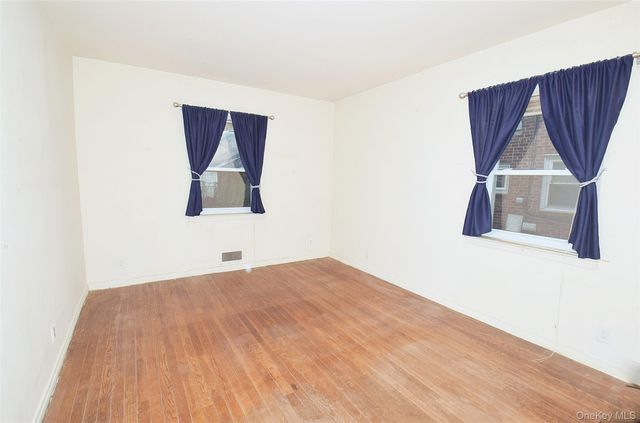 7516 197th Street, Fresh Meadows, NY 11366