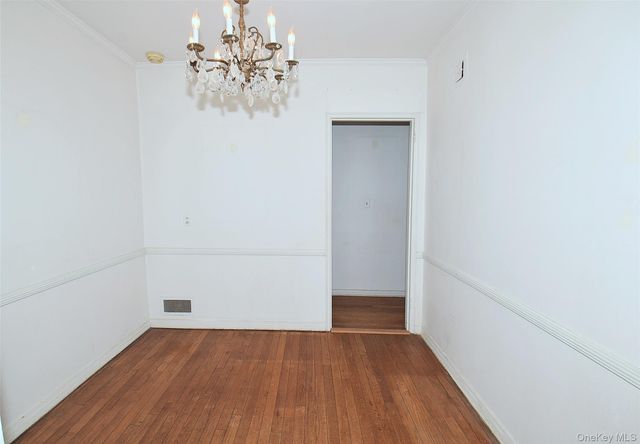 7516 197th Street, Fresh Meadows, NY 11366