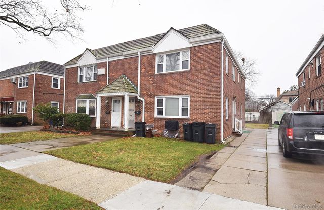 7516 197th Street, Fresh Meadows, NY 11366