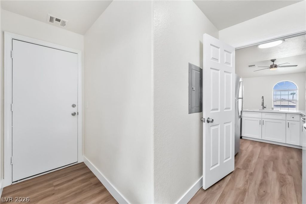 1800 Edmond Street 228, Las Vegas, NV 89146 — photo 4