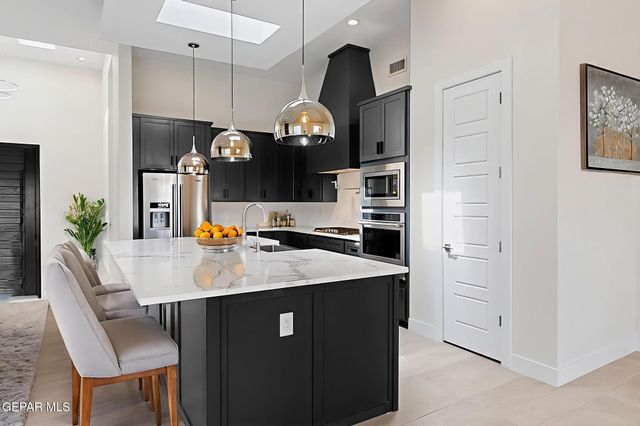 317 RIO DE JAZMIN Circle, El Paso, TX 79932