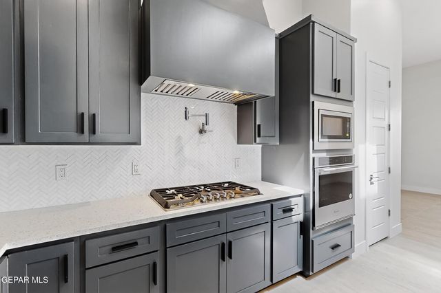 317 RIO DE JAZMIN Circle, El Paso, TX 79932