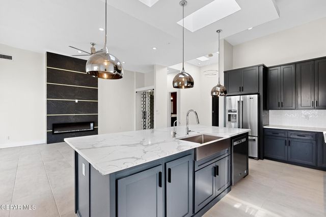 317 RIO DE JAZMIN Circle, El Paso, TX 79932