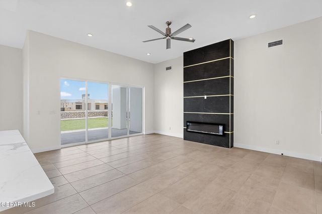 317 RIO DE JAZMIN Circle, El Paso, TX 79932