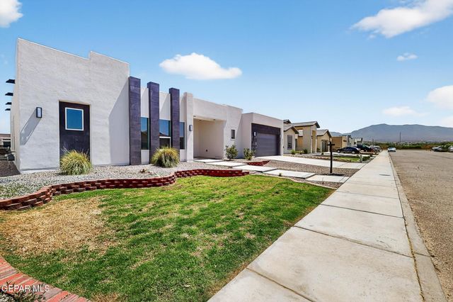 317 RIO DE JAZMIN Circle, El Paso, TX 79932