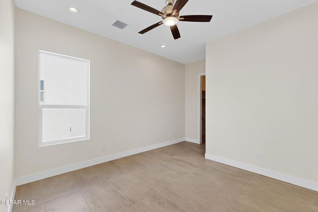 317 RIO DE JAZMIN Circle, El Paso, TX 79932