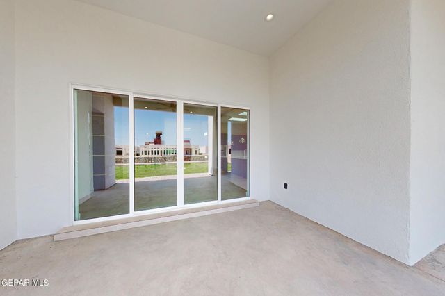 317 RIO DE JAZMIN Circle, El Paso, TX 79932