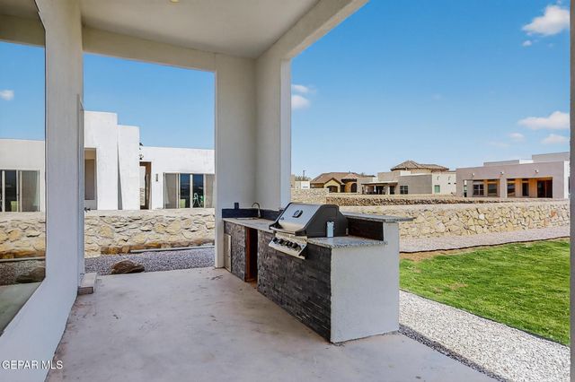 317 RIO DE JAZMIN Circle, El Paso, TX 79932