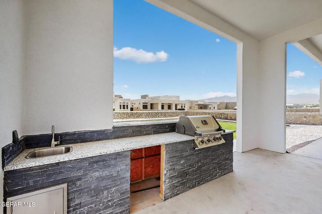 317 RIO DE JAZMIN Circle, El Paso, TX 79932