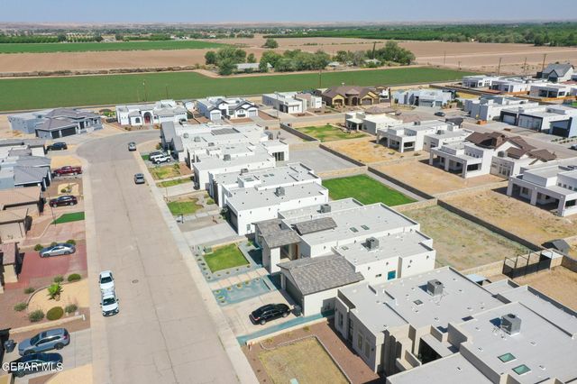 317 RIO DE JAZMIN Circle, El Paso, TX 79932