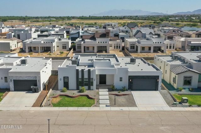 317 RIO DE JAZMIN Circle, El Paso, TX 79932